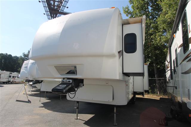 25,894, 2008 Mountaineer 325RLS