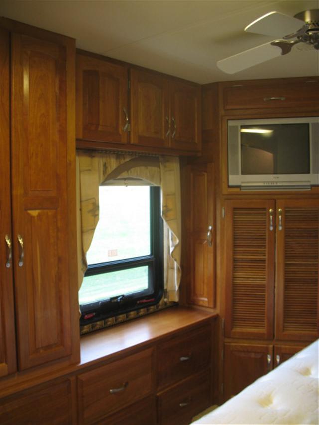 http://images.rvs.com/13252/192161/nov%207%20110.jpg