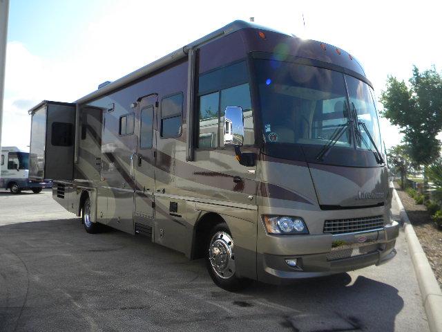 2006 Class A Winnebago Adventurer