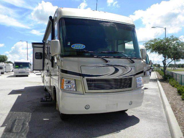 2013 Class A - Gas Thor Motor Coach Challenger