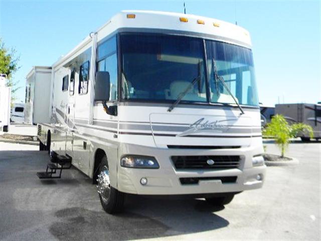 2004 Class A - Gas Winnebago Adventurer