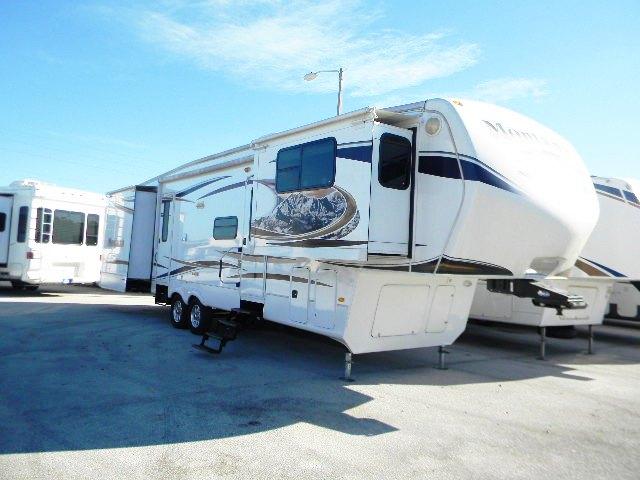2012 Fifth Wheel Keystone Montana