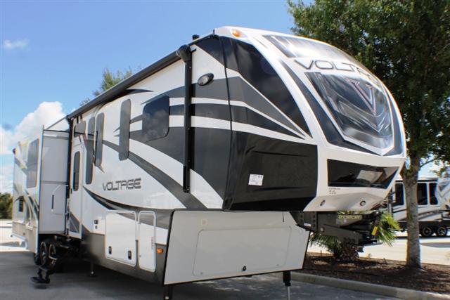 2015 Fifth Wheel Toy Hauler Dutchmen VOLTAGE