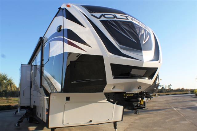2015 Fifth Wheel Toy Hauler Dutchmen VOLTAGE