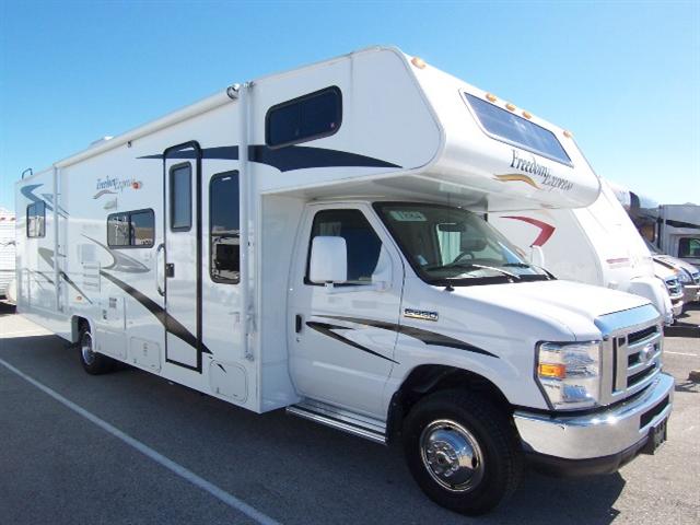 New 2009 Coachmen Freedom Express 31SS Class C For Sale