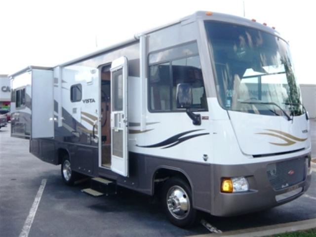 2011 Class A Winnebago Vista