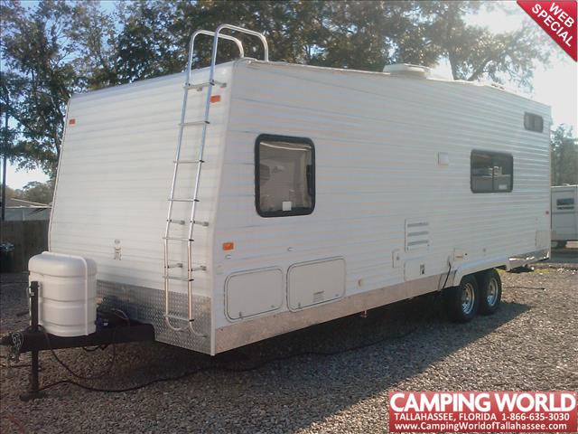 Used 2005 Fleetwood Pioneer 260FS Travel Trailer Toyhauler For Sale