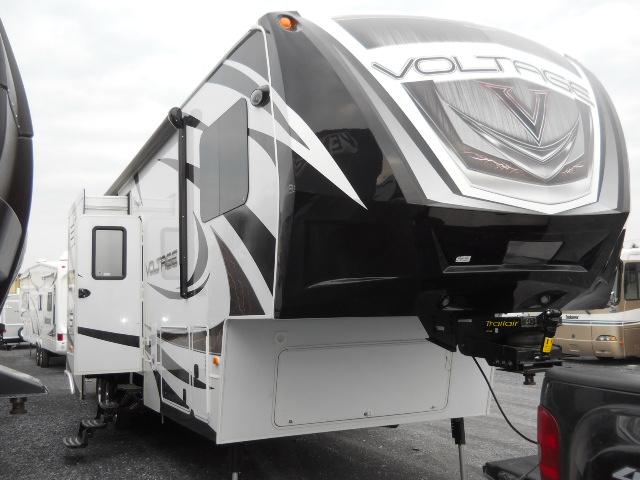 2014 Fifth Wheel Toy Hauler Dutchmen VOLTAGE