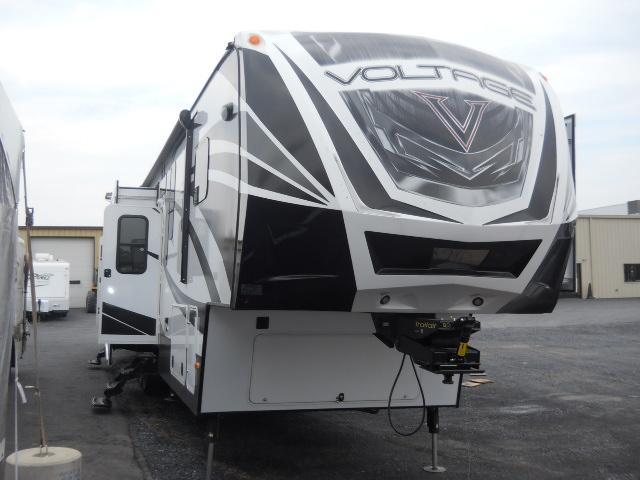 2015 Fifth Wheel Toy Hauler Dutchmen VOLTAGE