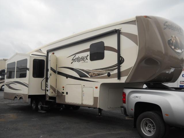 2014 Fifth Wheel Forest River Cedar Creek Silver Back