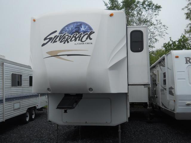 2010 Fifth Wheel Forest River Silverback