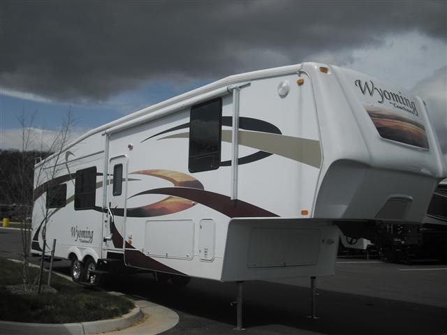 New 2009 Coachmen Wyoming 335RETS Fifth Wheel For Sale