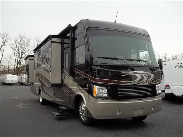 2013 Class A - Gas Thor Motor Coach Challenger