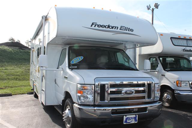 2011 Class C Thor Motor Coach Freedom Elite