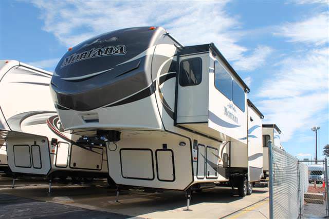 2015 Fifth Wheel Keystone Montana
