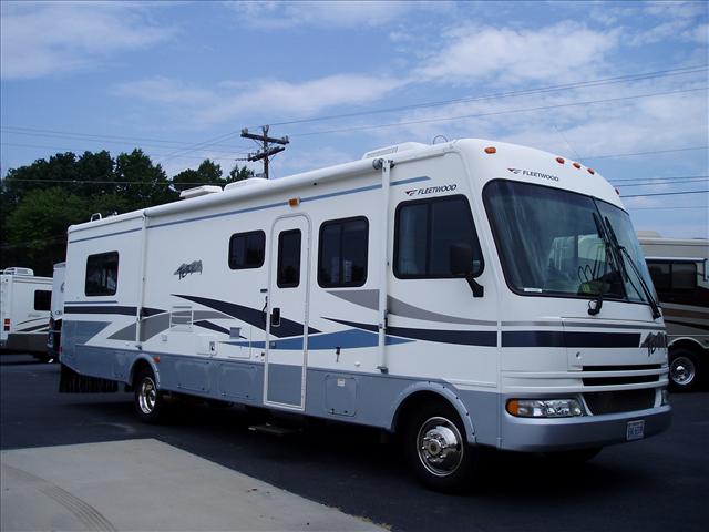 Used 2005 Fleetwood Terra 32S Class A - Gas For Sale