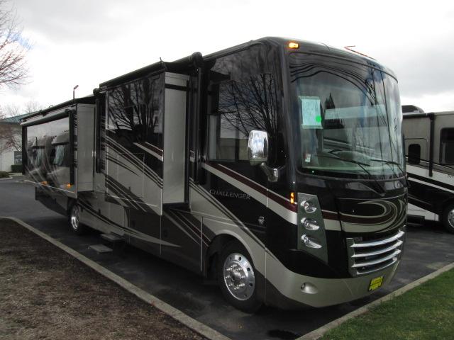2014 Class A - Gas Thor Motor Coach Challenger