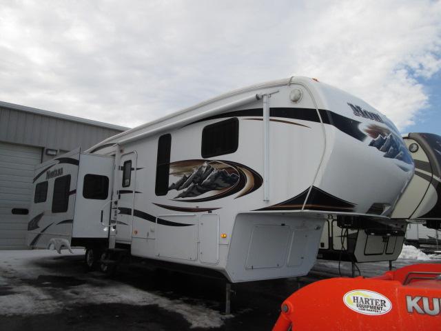 2009 Fifth Wheel Keystone Montana