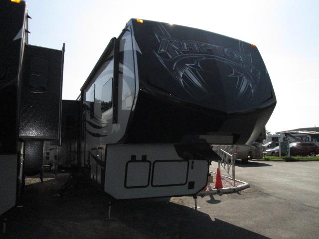 2015 Fifth Wheel Toy Hauler Keystone Raptor