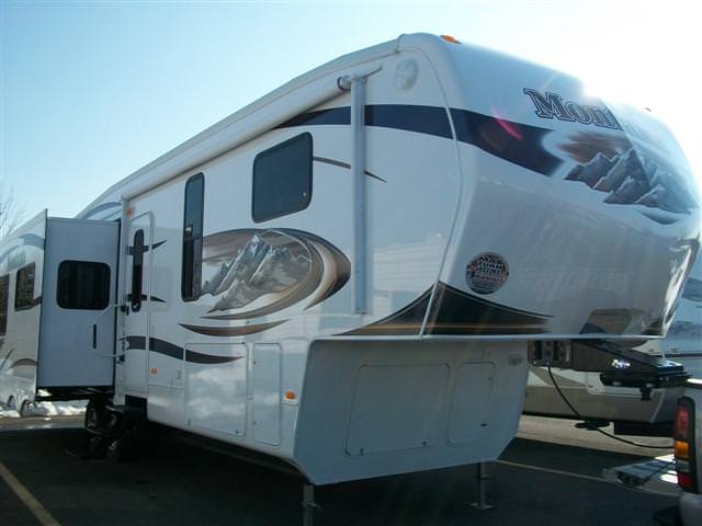 New 2010 Keystone Montana 3585SA Fifth Wheel For Sale
