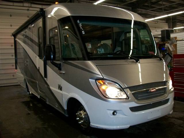 New 2010 Winnebago VIA 25R Class A - Diesel For Sale