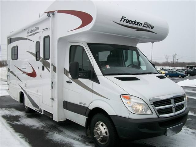 New 2010 Fourwinds Freedom Elite 23S Class C For Sale