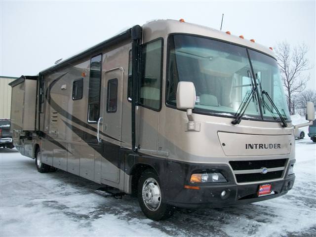2004 Damon Intruder