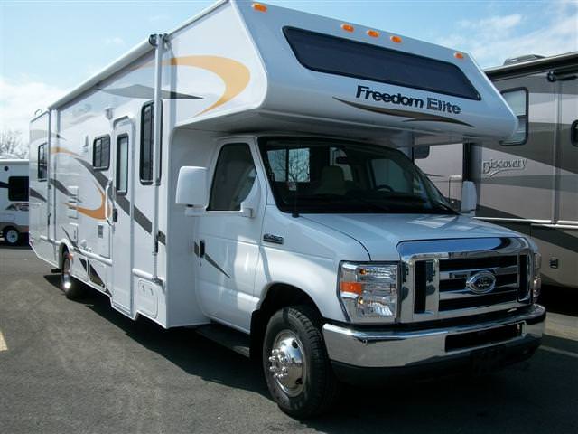 New 2011 Fourwinds Freedom Elite 31R Class C For Sale