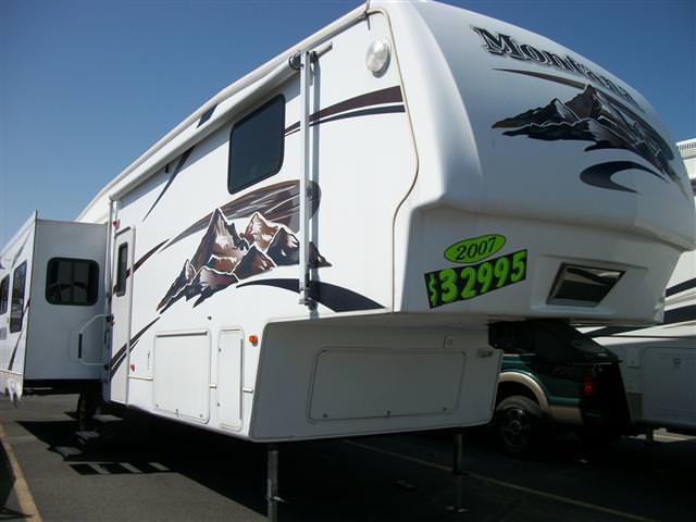 Used 2007 Keystone Montana 3400 RL Fifth Wheel For Sale