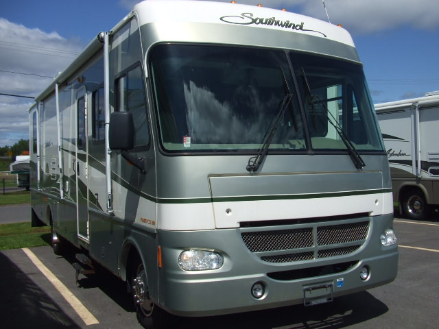 Used 2002 Fleetwood Southwind 32V Class A - Gas For Sale