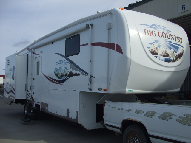 Used 2008 Heartland Big Country 3075 Fifth Wheel For Sale