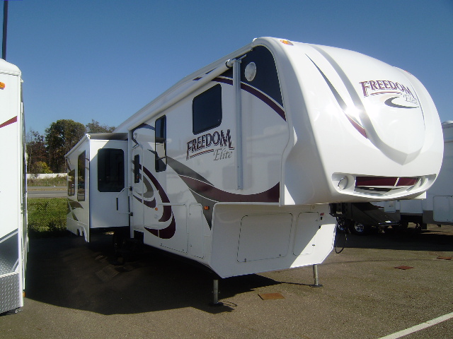 New 2009 Keystone Freedom Elite MK39 Fifth Wheel For Sale
