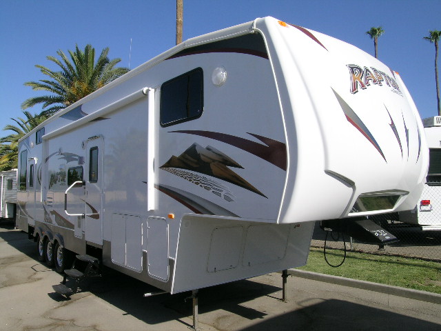New 2009 Keystone Raptor 3612DS Fifth Wheel Toyhauler For Sale