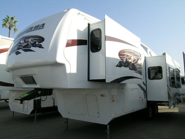 New 2009 Keystone Montana 2955RL Fifth Wheel For Sale