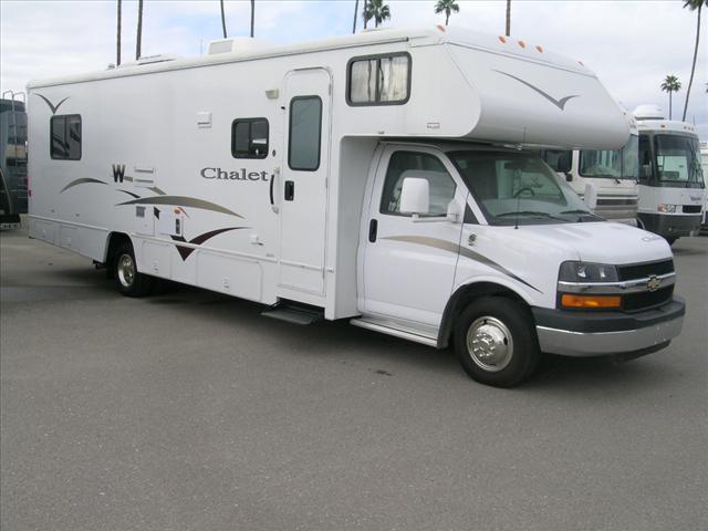 Used 2007 Winnebago Chalet 31CR Class C For Sale