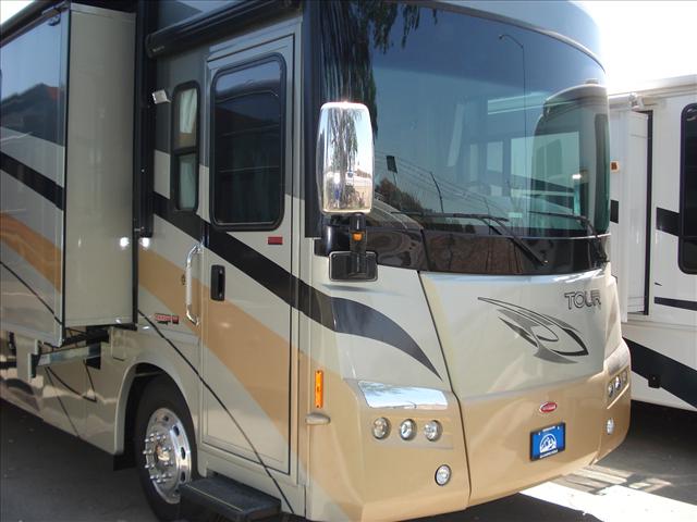 New 2008 Winnebago Tour 40FD Class A - Diesel For Sale
