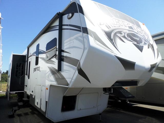 2014 Fifth Wheel Toy Hauler Keystone Raptor