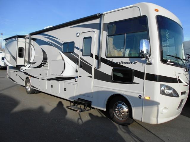 2014 Class A - Gas Thor Motor Coach Hurricane