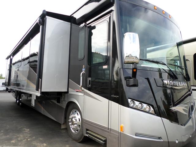 2014 Class A - Diesel Winnebago Journey