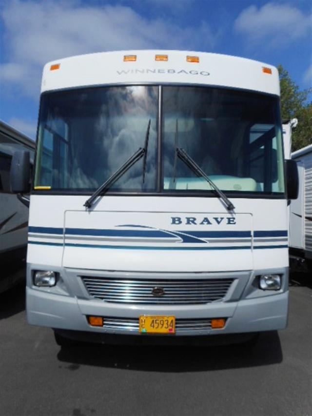 2004 Class A - Gas Winnebago Brave