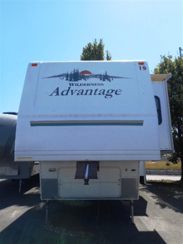 2004 Fifth Wheel Fleetwood Advantage