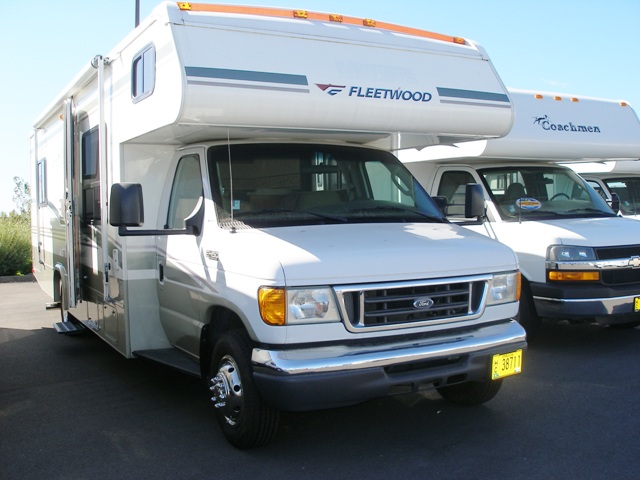 Used 2005 Fleetwood Jamboree 29V Class C For Sale