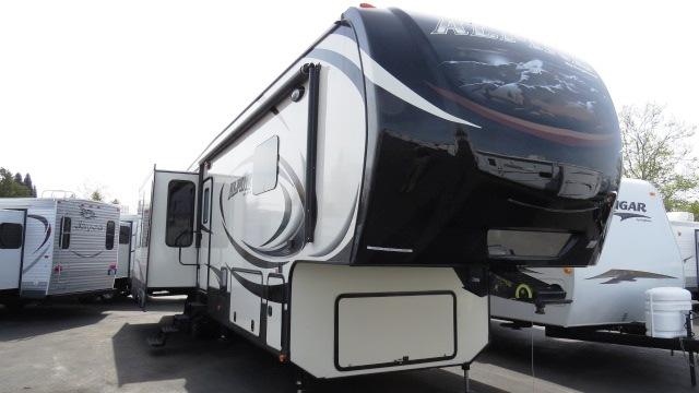 2014 Fifth Wheel Keystone Alpine