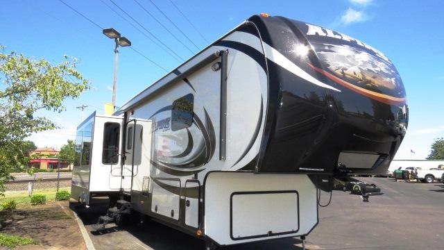 2015 Fifth Wheel Keystone Alpine