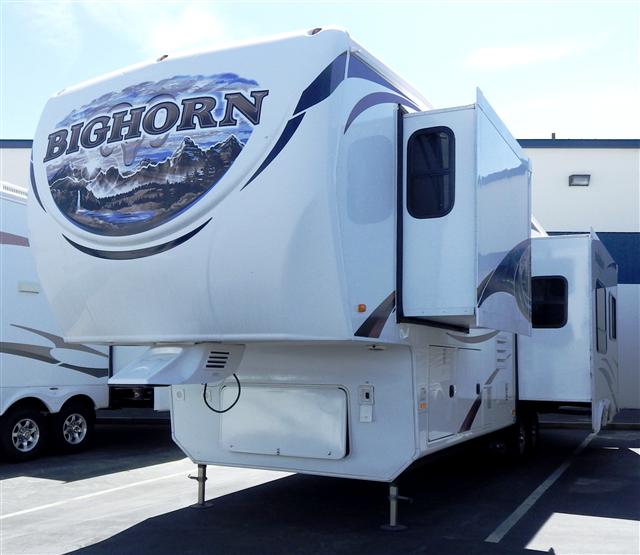 2011 Fifth Wheel Heartland Bighorn