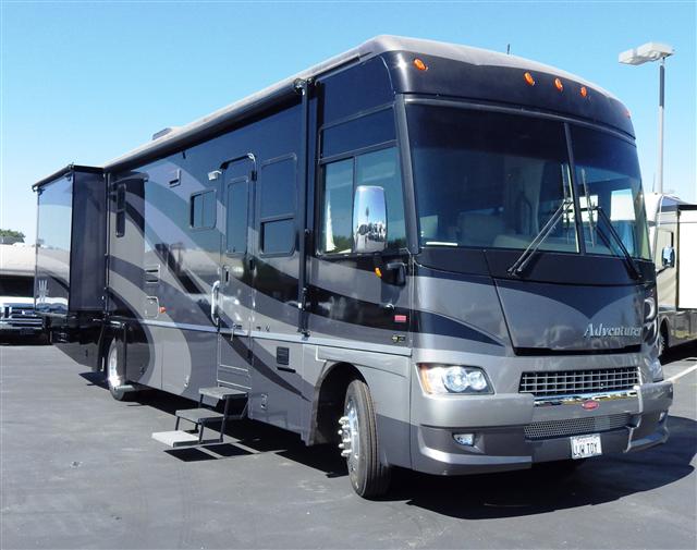 2007 Class A - Gas Winnebago Adventurer