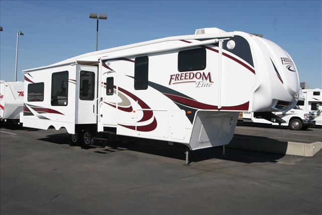 New 2009 Keystone Freedom Elite MK39 Fifth Wheel For Sale