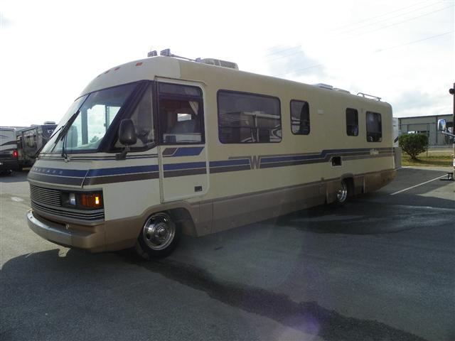 1990 Winnebago Chieftan