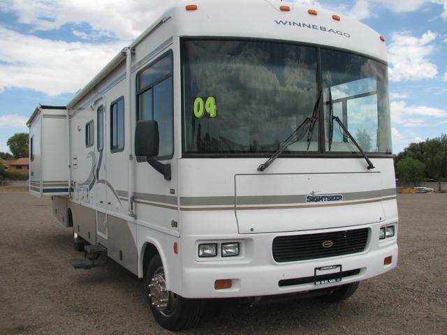 2004 Winnebago Sightseer