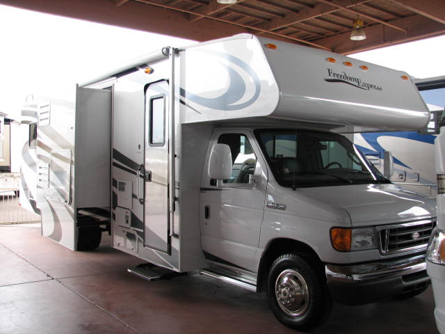 New 2008 Coachmen Freedom Express 31IS Class C For Sale